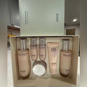 O HUI Miracle Moisture Set - Korean Skin Care Set + Gift Collagen Mask
